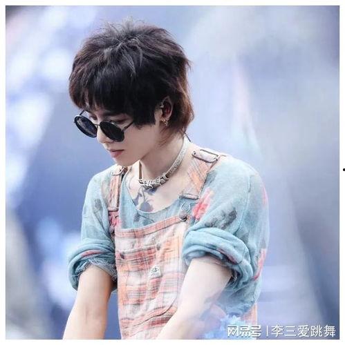 娱乐圈最新小八卦爆料文,明星恋情曝光,幕后真相竟如此惊人! 第3张 娱乐圈最新小八卦爆料文,明星恋情曝光,幕后真相竟如此惊人! 第3张