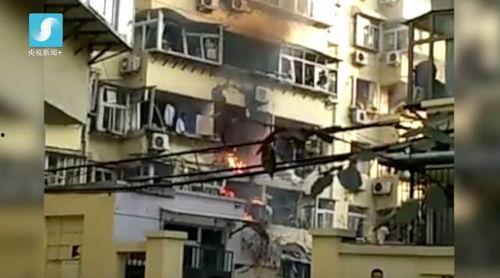 惠州餐饮爆料事件视频,揭露后厨黑幕，食品安全引关注