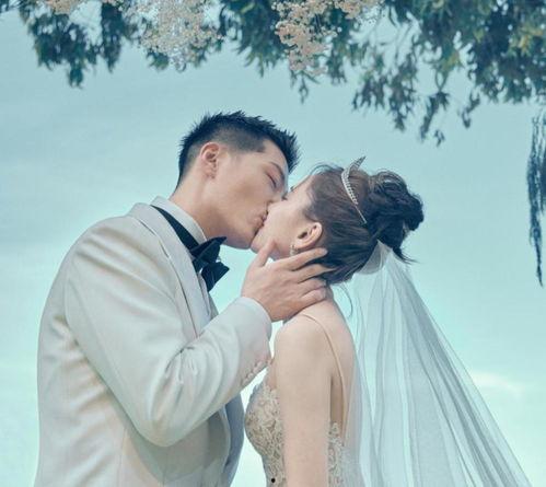 何超莲伴娘爆料了吗视频,揭秘婚礼幕后故事 第2张 何超莲伴娘爆料了吗视频,揭秘婚礼幕后故事 第2张