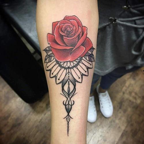 腿上纹身网红吃瓜,揭秘娱乐圈幕后风云 第3张 腿上纹身网红吃瓜,揭秘娱乐圈幕后风云 第3张